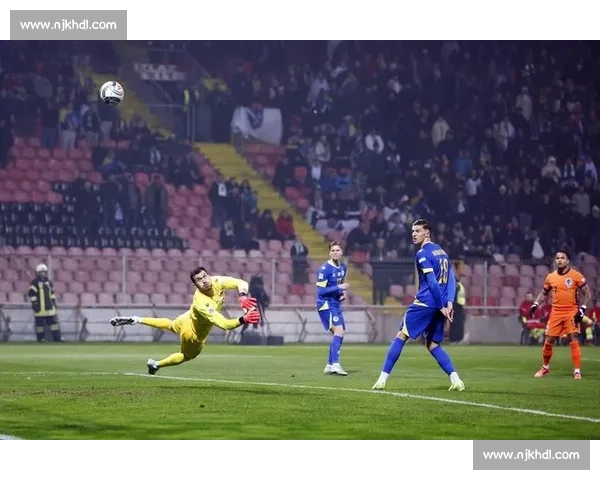 足球国家队比赛日:世界各强队齐聚一堂角逐荣耀,精彩赛事不容错过 足球国家队比赛日:世界各强队齐聚一堂角逐荣耀,精彩赛事不容错过